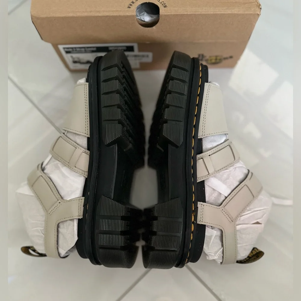 Dr. Martens Ricki 3-Strap Platform Sandals
Size: US 9 Color: Cobblestone Grey - Picture 7 of 11